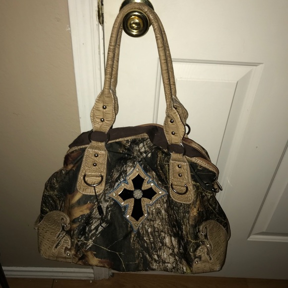 Overnight bag with cross embellishments - Picture 4 of 7